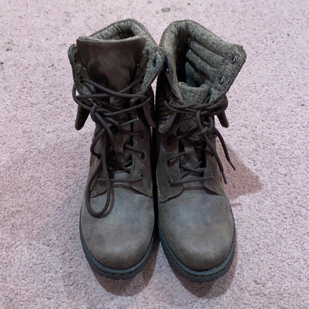 Brown boots